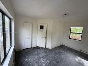 26 NE 60th St, Miami FL 33137