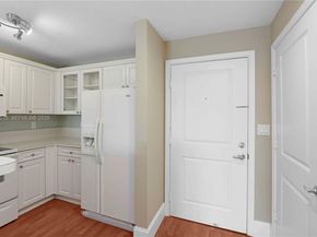 10 Aragon Ave 818, Coral Gables FL 33134