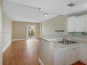 10 Aragon Ave 818, Coral Gables FL 33134