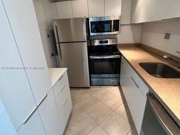 1000 West Ave 225, Miami Beach FL 33139