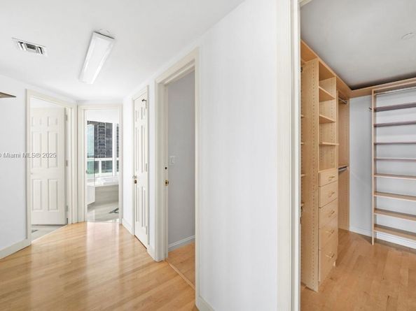 1643 Brickell Ave 1002, Miami FL 33129