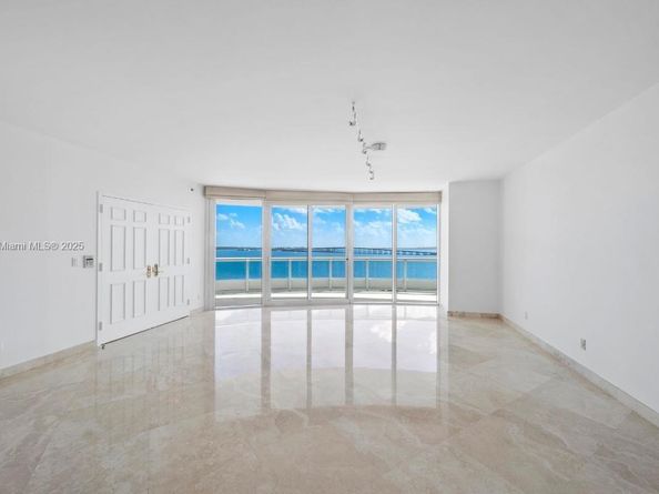 1643 Brickell Ave 1002, Miami FL 33129
