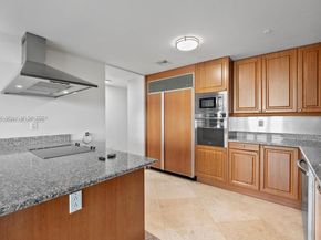 1643 Brickell Ave 1002, Miami FL 33129