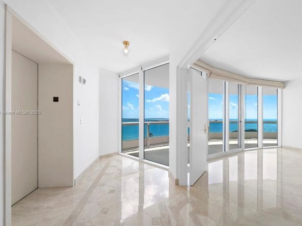 1643 Brickell Ave 1002, Miami FL 33129