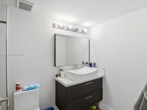 7601 E Treasure Dr  2109, North Bay Village FL 33141