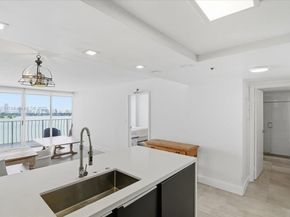 7601 E Treasure Dr  2109, North Bay Village FL 33141