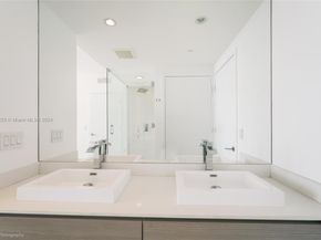 460 NE 28th St 806, Miami FL 33137