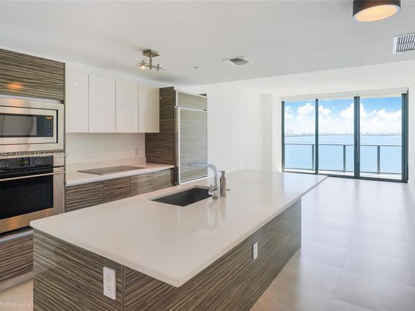 460 NE 28th St 806, Miami FL 33137