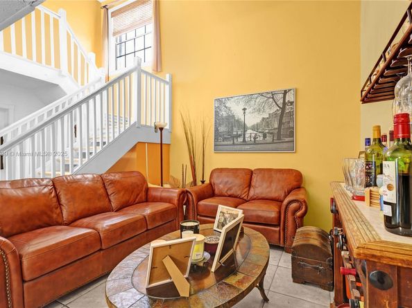 10077 NW 5th Ter 10077, Miami FL 33172