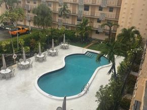 2145 Pierce St 422, Hollywood FL 33020