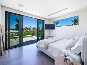 450 W 62nd St, Miami Beach FL 33140
