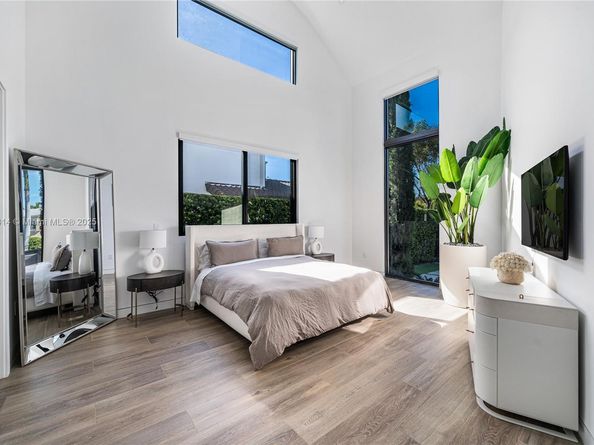 450 W 62nd St, Miami Beach FL 33140