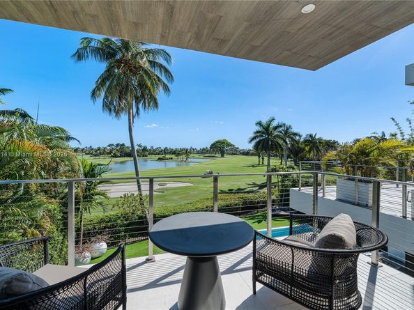 450 W 62nd St, Miami Beach FL 33140
