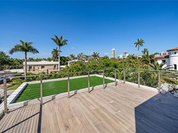 450 W 62nd St, Miami Beach FL 33140