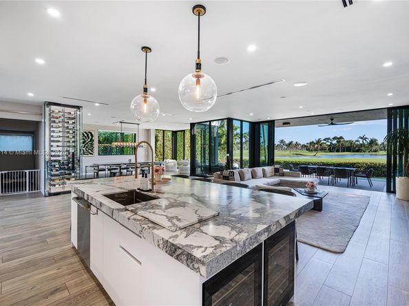 450 W 62nd St, Miami Beach FL 33140