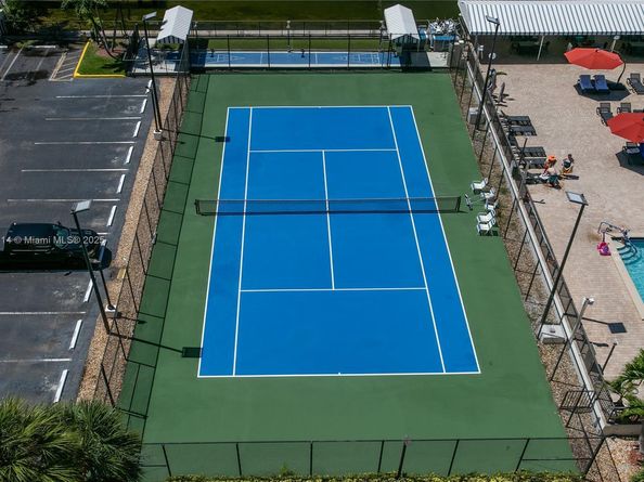 2017 S Ocean Dr 1008, Hallandale Beach FL 33009