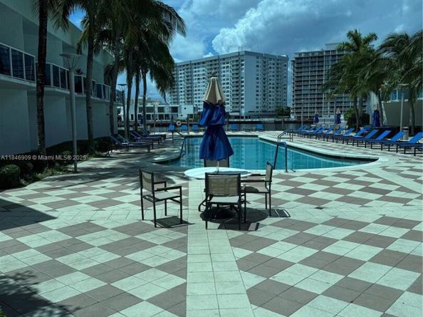 1945 S Ocean Dr 2311, Hallandale Beach FL 33009
