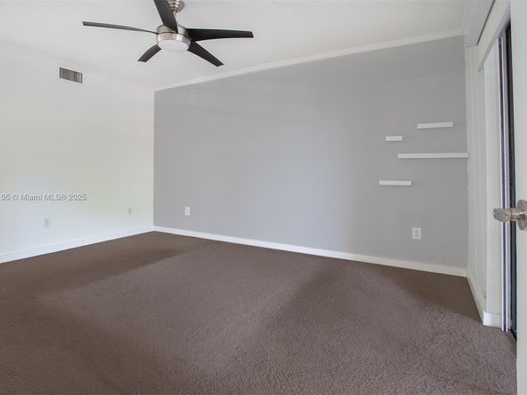 20110 NE 3rd Ct 8, Miami FL 33179
