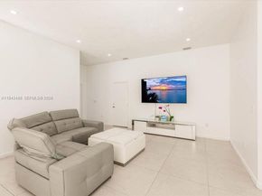 21475 SW 90th Pl, Cutler Bay FL 33189