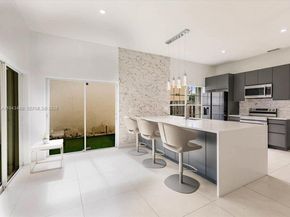 21475 SW 90th Pl, Cutler Bay FL 33189