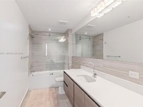 301 Altara Ave 822, Coral Gables FL 33146