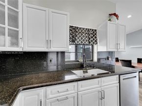 3113 NW 107th Dr, Sunrise FL 33351
