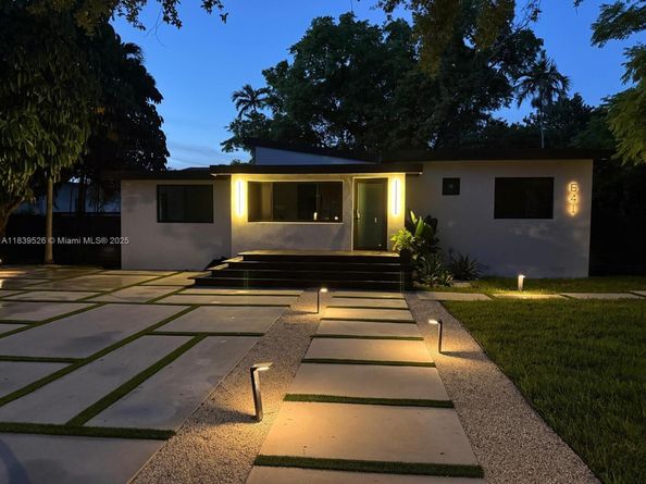 641 Nightingale Ave, Miami Springs FL 33166