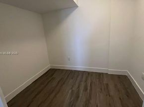1780 NE 191st St 8112, Miami FL 33179