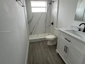 1780 NE 191st St 8112, Miami FL 33179