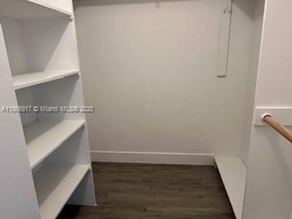 1780 NE 191st St 8112, Miami FL 33179