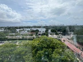 1780 NE 191st St 8112, Miami FL 33179