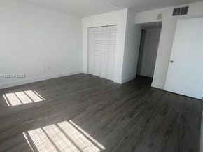 1780 NE 191st St 8112, Miami FL 33179