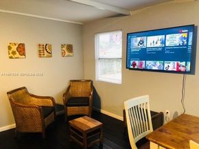 320 NW 132nd St, North Miami FL 33168