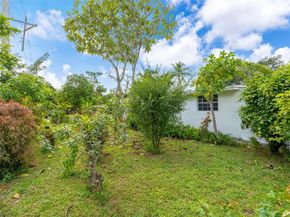 1585 NE 139th St, North Miami FL 33161