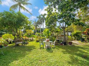 1585 NE 139th St, North Miami FL 33161