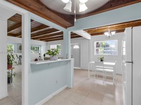 1585 NE 139th St, North Miami FL 33161