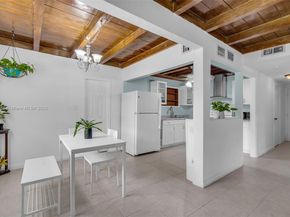 1585 NE 139th St, North Miami FL 33161