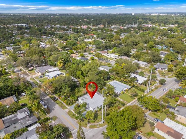 1585 NE 139th St, North Miami FL 33161