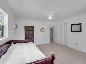 1585 NE 139th St, North Miami FL 33161