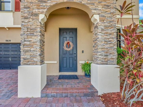 11839 SW 155th Ct, Miami FL 33196
