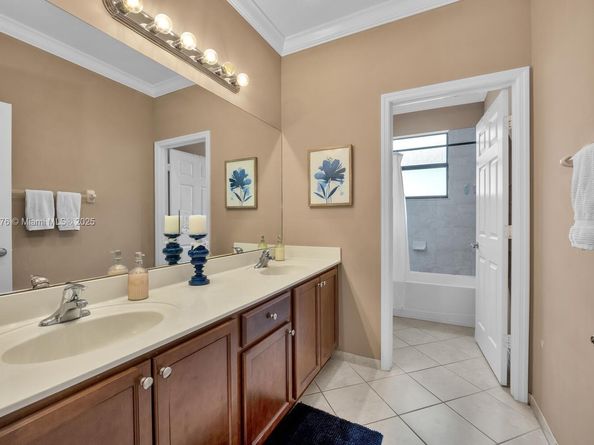 11839 SW 155th Ct, Miami FL 33196
