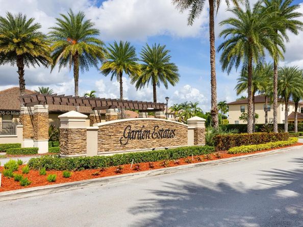 11839 SW 155th Ct, Miami FL 33196