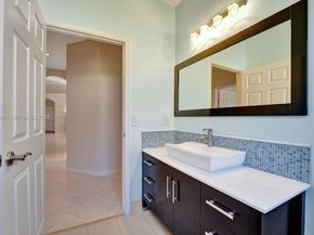 2533 Eagle Run Cir, Weston FL 33327