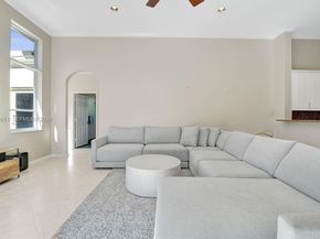 2533 Eagle Run Cir, Weston FL 33327