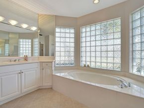 2533 Eagle Run Cir, Weston FL 33327