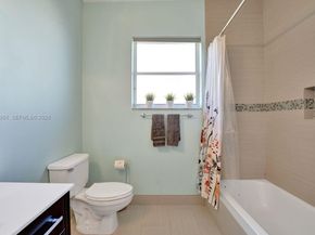 2533 Eagle Run Cir, Weston FL 33327