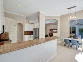 2533 Eagle Run Cir, Weston FL 33327