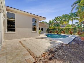 2533 Eagle Run Cir, Weston FL 33327