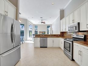 2533 Eagle Run Cir, Weston FL 33327