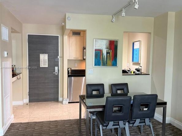 2670 E Sunrise Blvd 303, Fort Lauderdale FL 33304